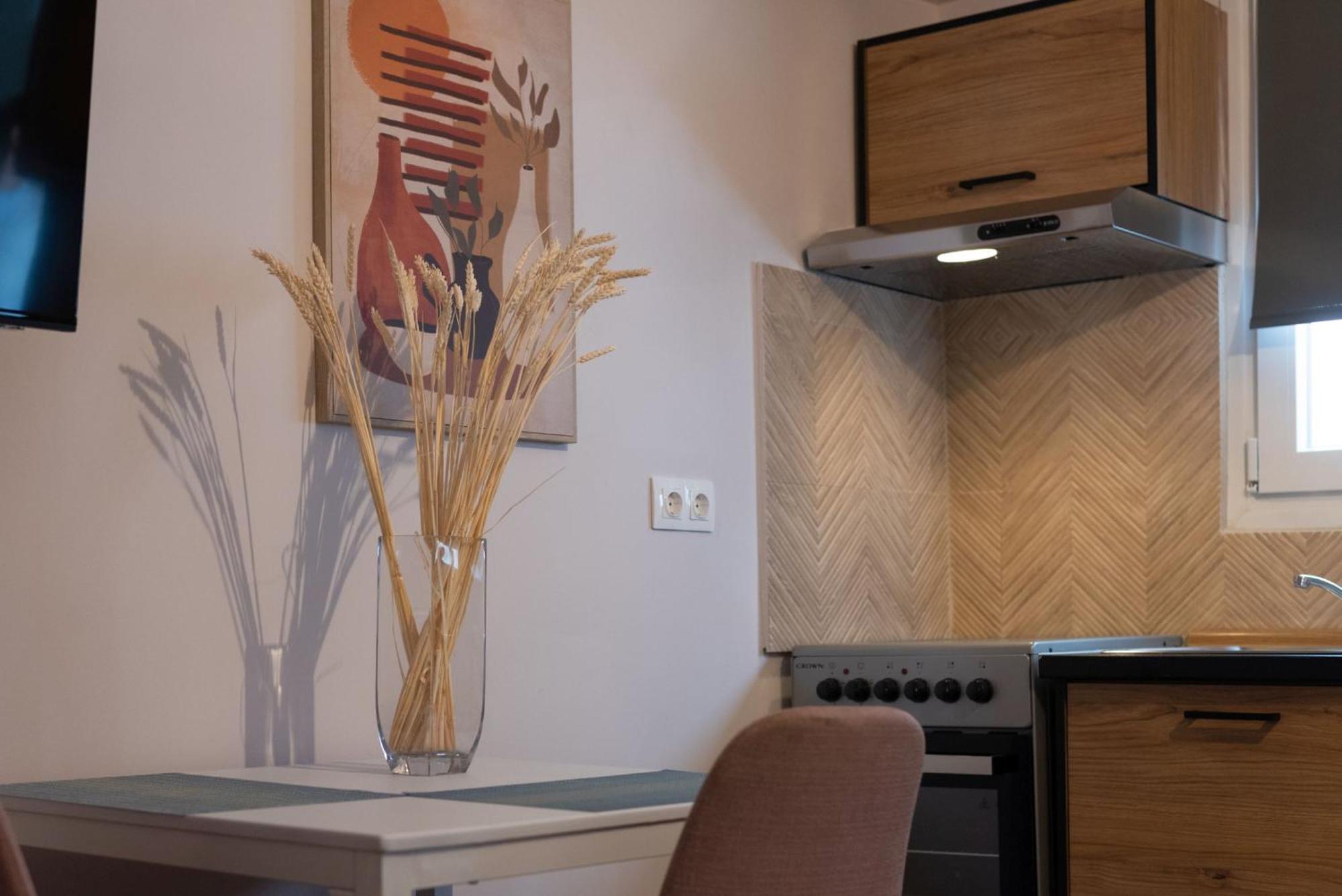 Niki Athens Suites - Urban Apartment In Athens Center Екстер'єр фото